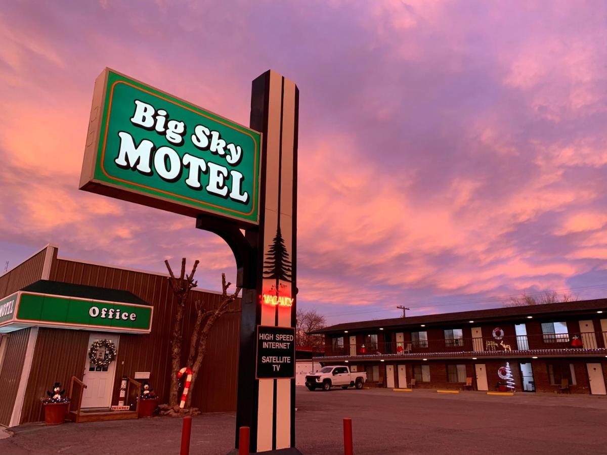 Big Sky Motel Roundup Exterior foto